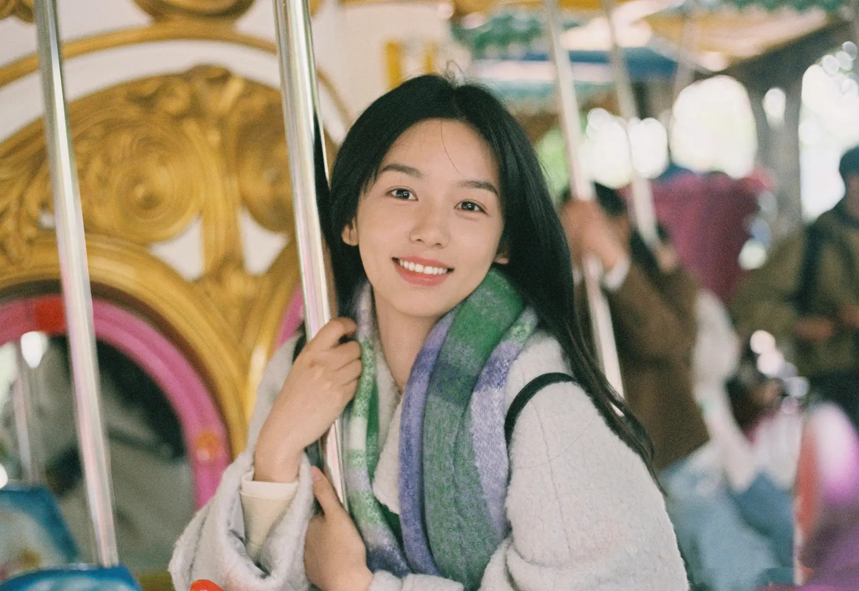 《圣母玛利亚》释出角色海报 安妮·海瑟薇、米凯拉·科尔、亨特·莎弗等亮相