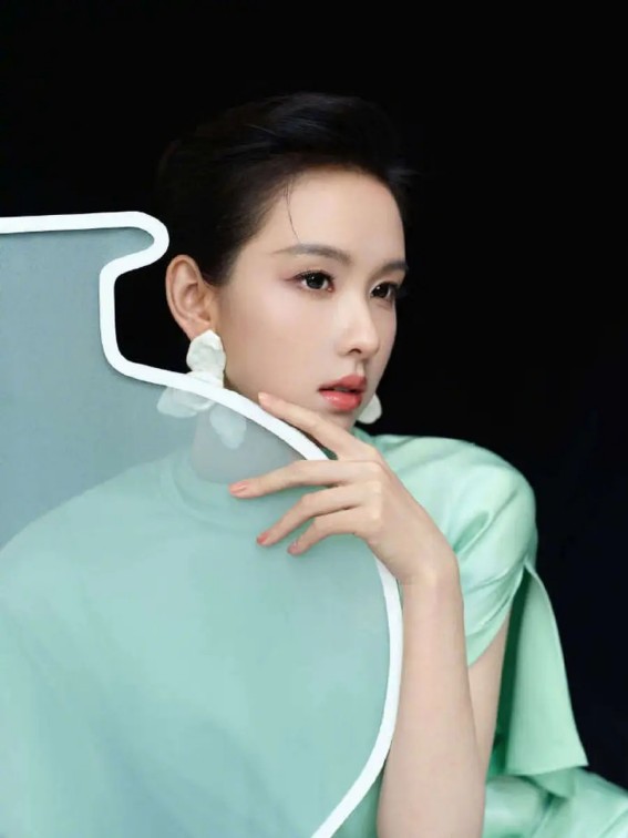 被迫接班的年轻人，给县城超市换了种活法